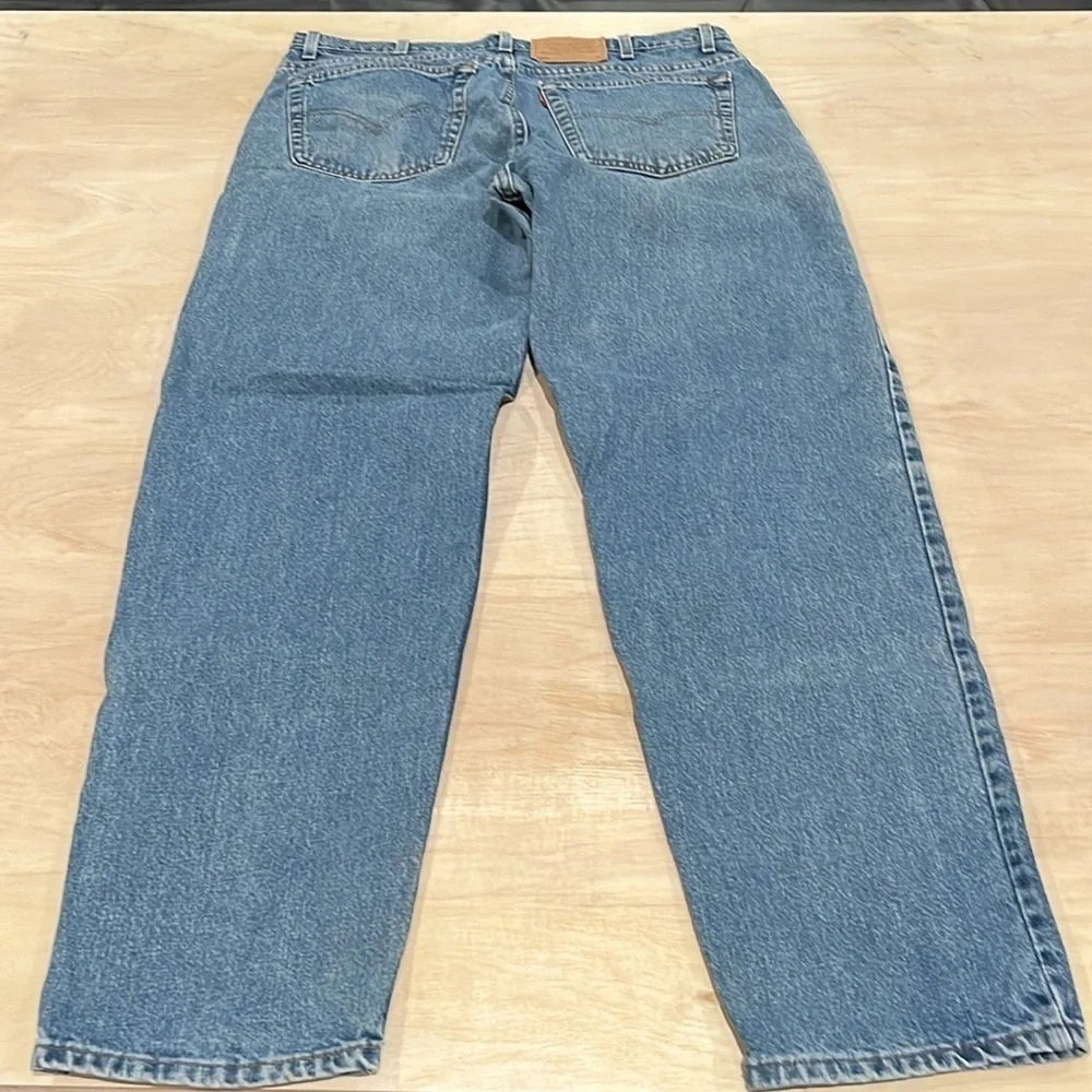 Men’s 90s vintage 550 Levi’s relaxed fit tapered leg 40 x 34